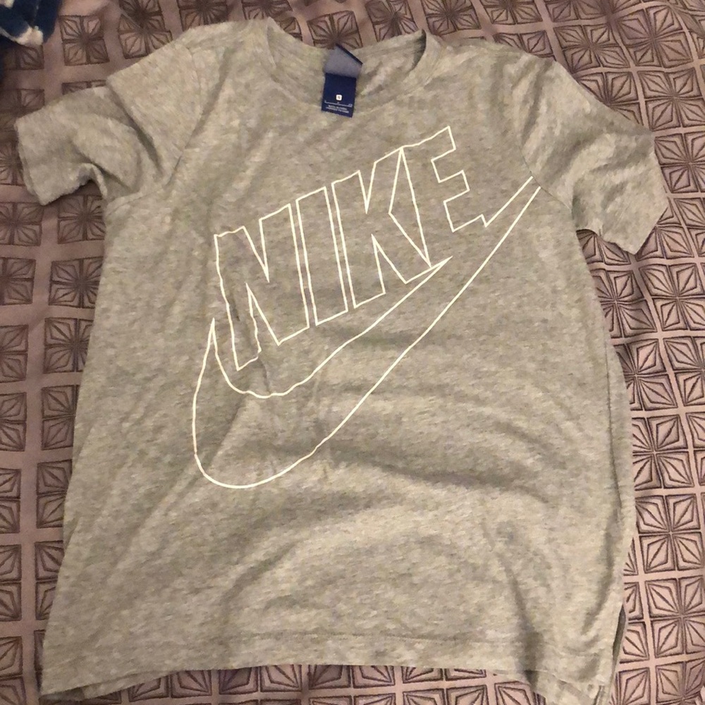 Nike tee